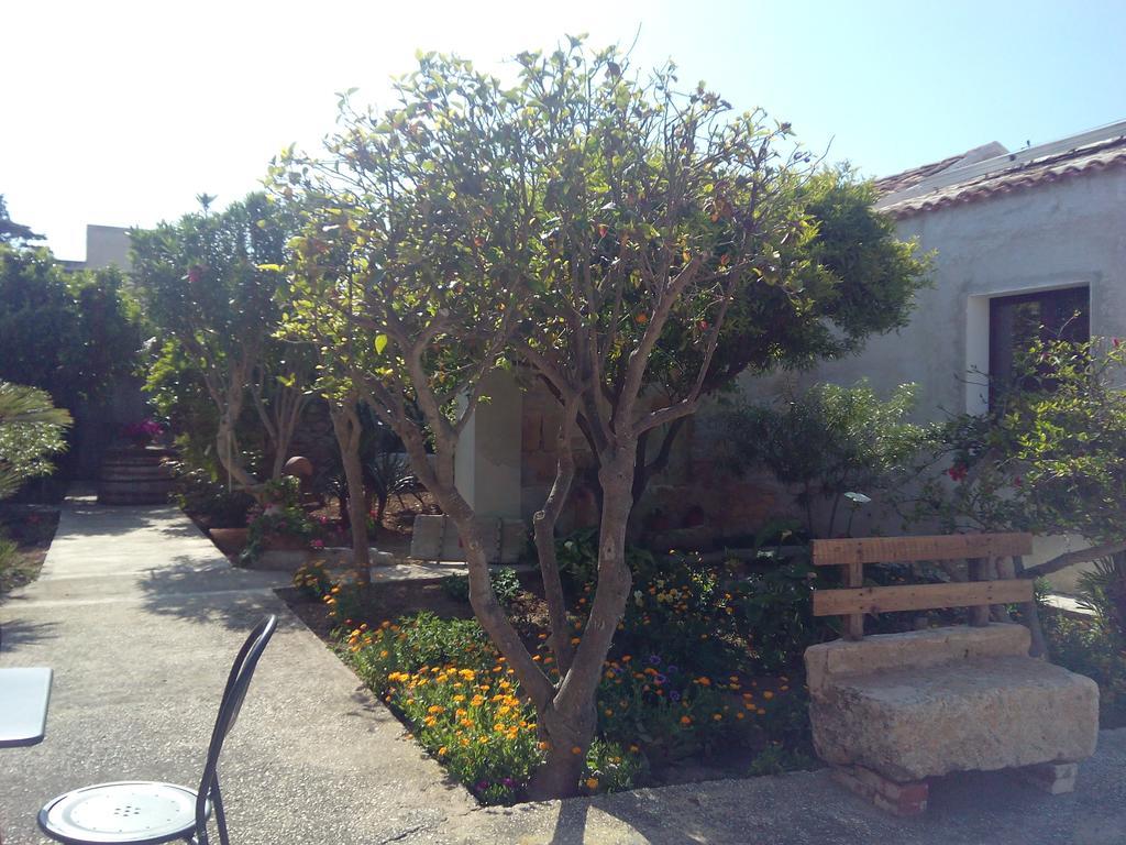Baglio Bellavista Bed & Breakfast Torre Nubia Exterior foto